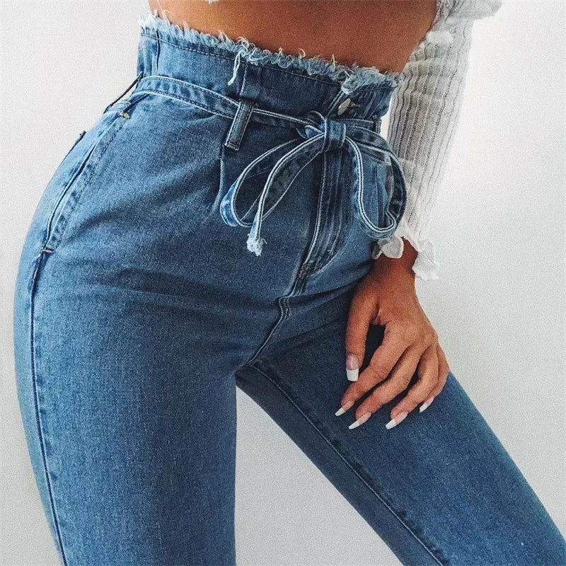 High-waisted washed jeans